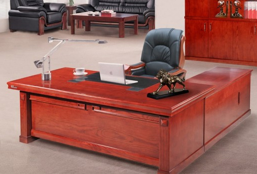 Leader chair